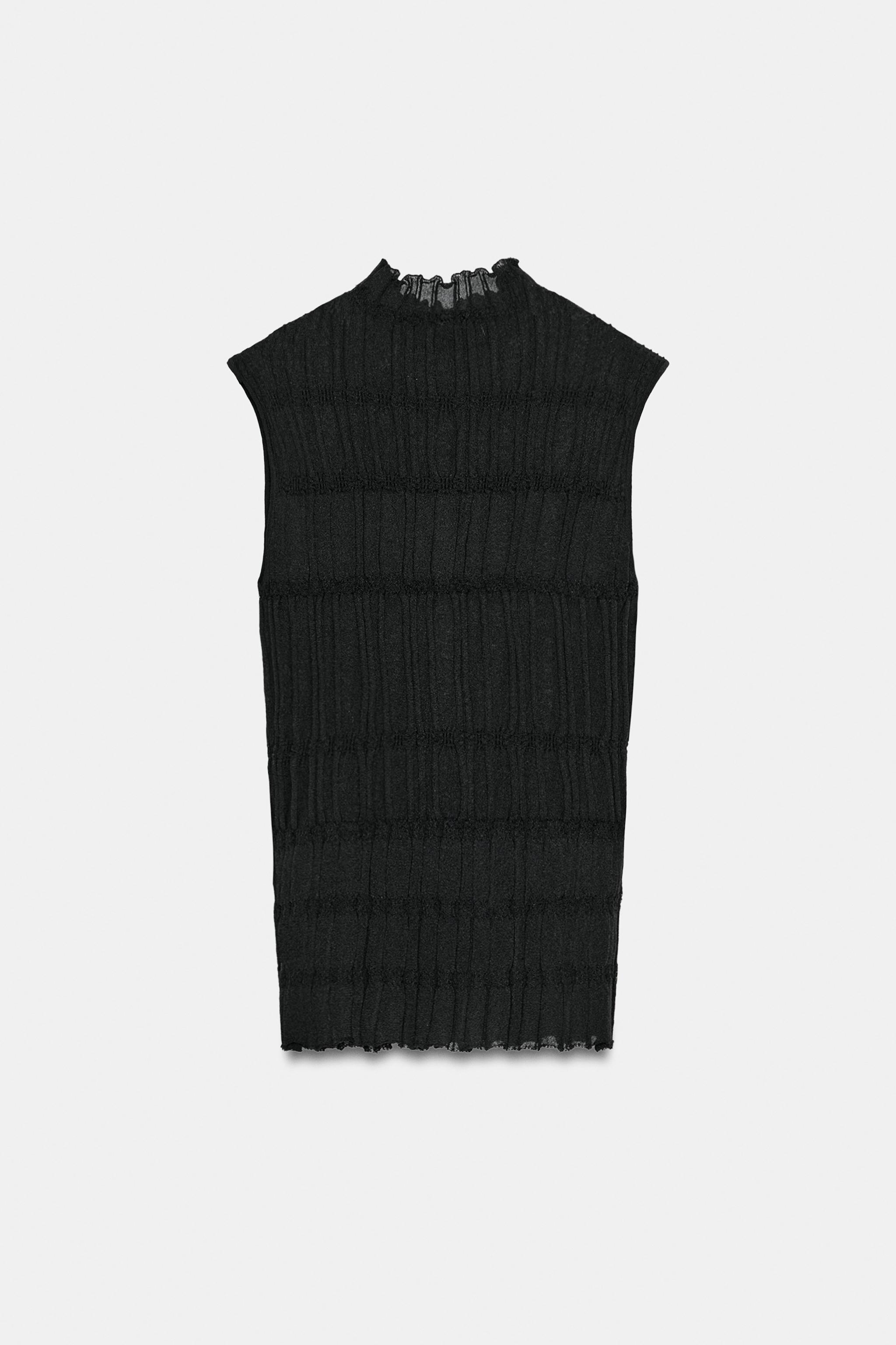 GATHERED KNIT TOP